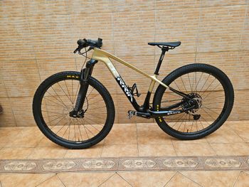Berria BRAVO 5 2023 2023 Mountainbike usato, Nero — immagine 2 di 9