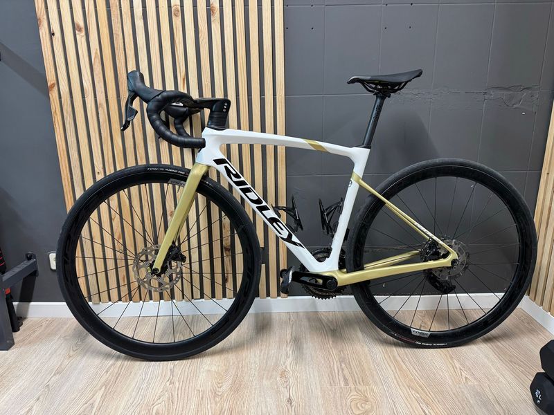 Używany Ridley Fenix SLiC - SRAM Rival eTap AXS 2022 2022 Road & Gravel