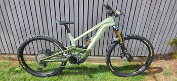 Canyon Torque:ON CF 9 2024 2024 Mountainbike d'occasion — image 2 sur 5