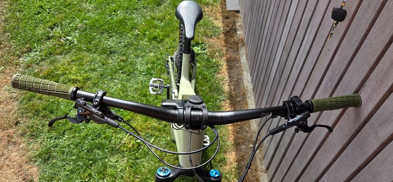 Canyon Torque:ON CF 9 2024 2024 Mountainbike d'occasion — image 5 sur 5