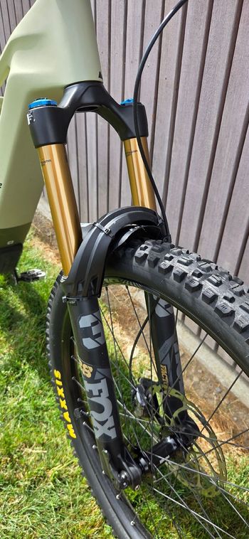 Canyon Torque:ON CF 9 2024 2024 Mountainbike d'occasion — image 4 sur 5
