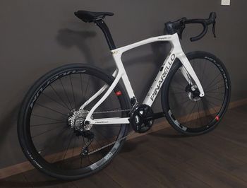Pinarello X1 105 2026 2026 Road & Gravel usato, Bianco — immagine 4 di 6
