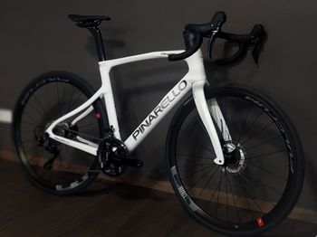 Pinarello X1 105 2026 2026 Road & Gravel usato, Bianco — immagine 2 di 6