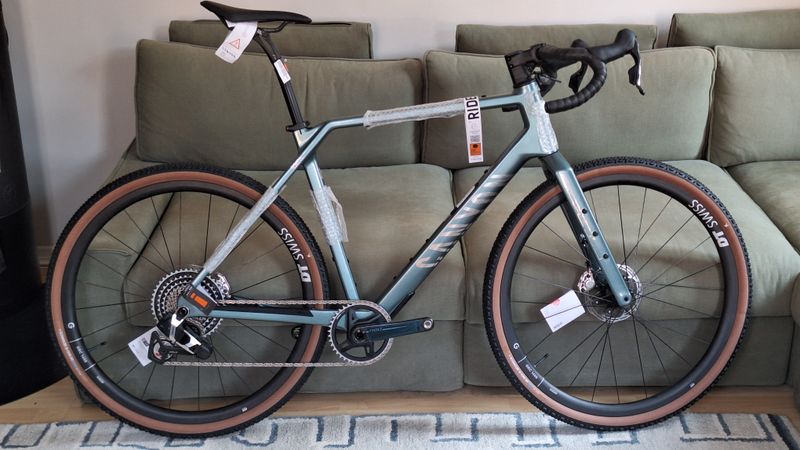 Canyon Grizl CF 9 w/ ECLIPS 2026 2026 Road & Gravel d'occasion