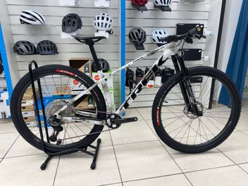Brugt Trek Procaliber 9.7 AXS Gen 3 2025 2025 MTB