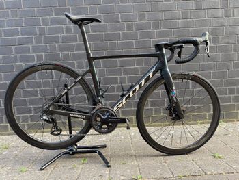 Used Scott Addict RC Pro 2022 2022 Road & Gravel