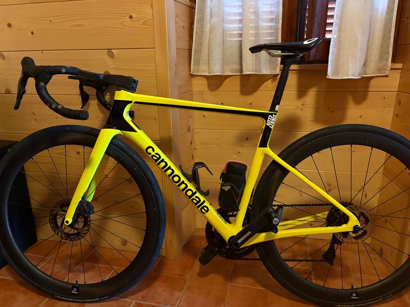Używany Cannondale SuperSix EVO Neo 1 2022 2022 Road & Gravel