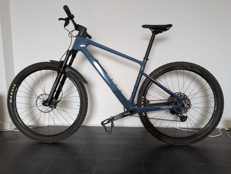 Focus RAVEN 8.7 2023 2023 Mountainbike usato, Blu — immagine 2 di 21