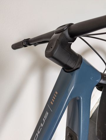 Käytetty Focus RAVEN 8.7 2023 2023 Mountainbike — kuva 17 / 21