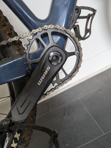 Käytetty Focus RAVEN 8.7 2023 2023 Mountainbike — kuva 16 / 21