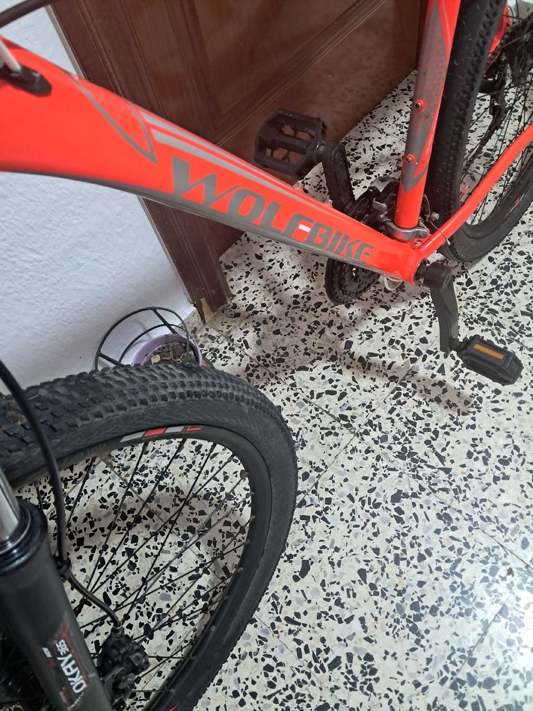 Wolfbike Custom Shimano Tourney 2023 Mountainbike d'occasion — image 5 sur 10