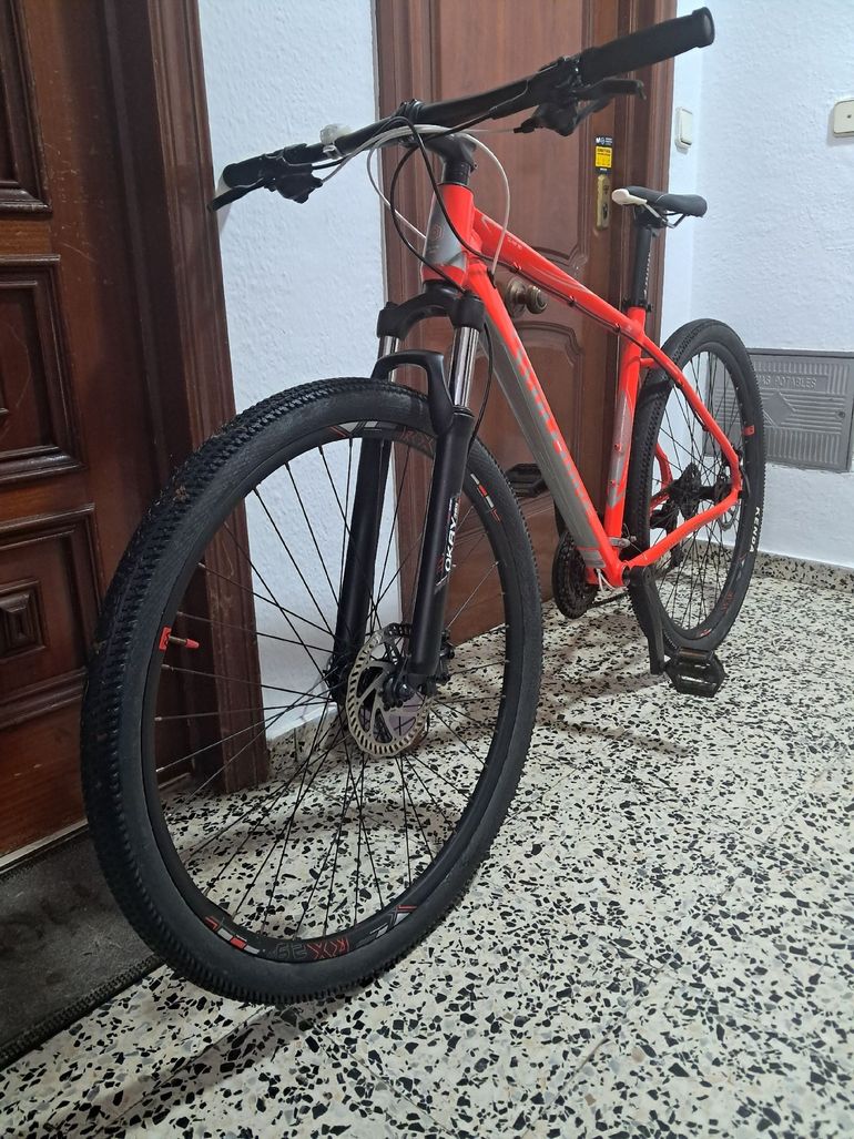 Wolfbike Custom Shimano Tourney 2023 Mountainbike d'occasion — image 7 sur 10
