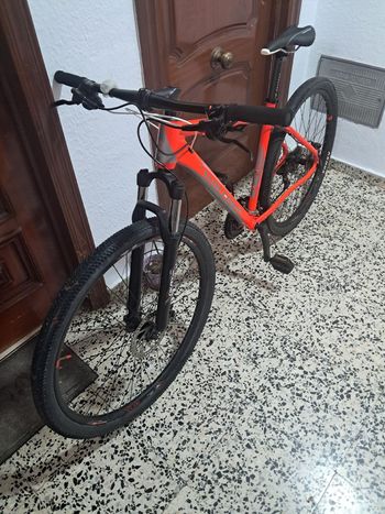 Wolfbike Custom Shimano Tourney 2023 Mountainbike d'occasion — image 3 sur 10