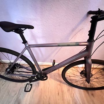 Brugt CUBE Hyde Race Galactic N Black 2023 Urban — billede 4 af 9