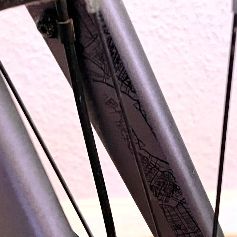 Brugt CUBE Hyde Race Galactic N Black 2023 Urban — billede 5 af 9