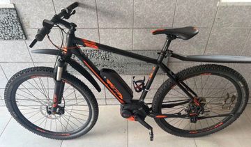 Used KTM Macina Shimano Deore 2018 Mountainbike, Black — image 2 of 3