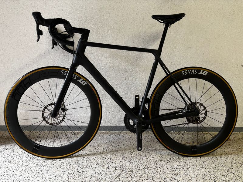 Used Canyon Ultimate CF SLX Disc 9.0 Aero 2018 2018 Road & Gravel