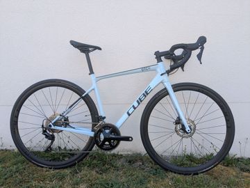 Tweedehands CUBE ATTAIN GTC RACE 2023 2023 Road & Gravel