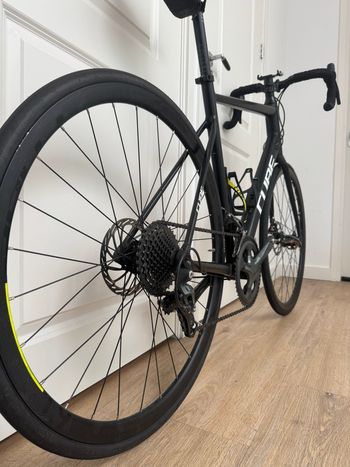 Tweedehands CUBE ATTAIN RACE 2022 2022 Road & Gravel — afbeelding 4 van 5