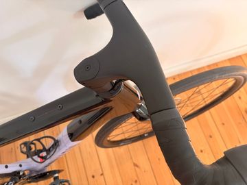 Tweedehands Canyon Grail CF SL 7 2024 2024 Road & Gravel — afbeelding 9 van 17