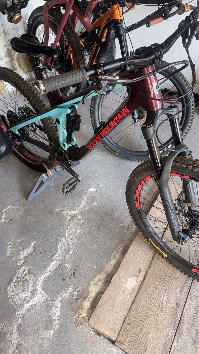 Brugt Rocky Mountain Slayer Carbon 50 2019 2019 Mountainbike — billede 3 af 7