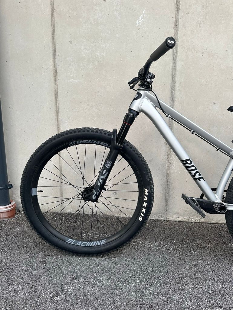 Used Rose THE BRUCE 2 2023 2023 Mountainbike, Light Gray — image 6 of 9