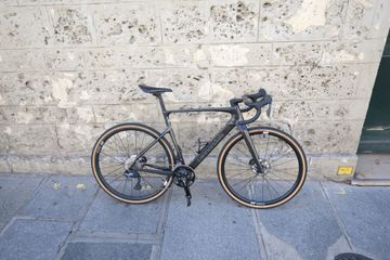Used Cannondale SuperX Di2 | SystemBar R-One 2025 Road & Gravel, Light Gray — image 7 of 9
