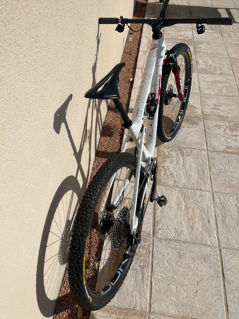 KTM SCARP EXONIC 2026 2026 Mountainbike usato, Bianco — immagine 2 di 8