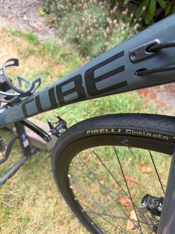 Gebrauchtes CUBE ATTAIN SL 2022 2022 Road & Gravel, Hellgrau — Bild 3 von 6