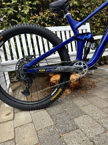 Brugt Trek Slash 8 Gen 5 2023 2023 Mountainbike — billede 7 af 9