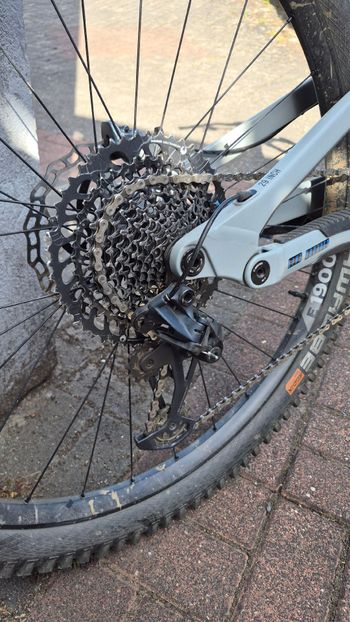 Gebrauchtes YT Industries Capra CORE 2 29 2024 2024 Mountainbike, Hellgrau, 29 — Bild 7 von 15