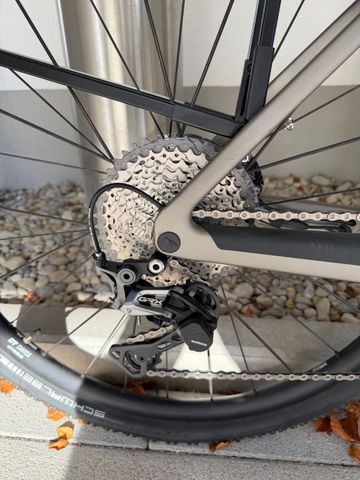 Brugt Canyon Grail:ON CF 8 2023 2023 Road & Gravel — billede 3 af 13