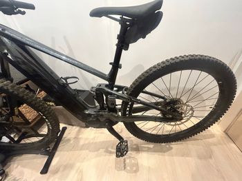 Giant Stance E+ 1 2023 2023 Mountainbike d'occasion — image 5 sur 9