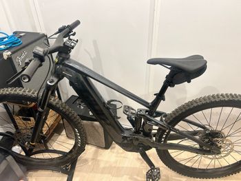 Giant Stance E+ 1 2023 2023 Mountainbike d'occasion — image 2 sur 9