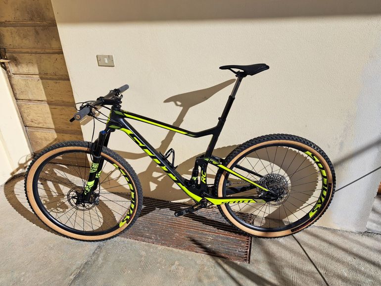 Brugt Scott Spark RC 900 World Cup 2017 2017 Mountainbike — billede 1 af 12
