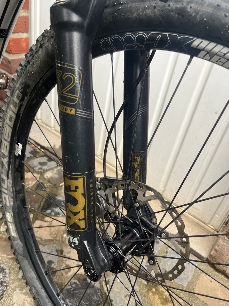 Used Trek Superfly 5 2016 2016 Mountainbike, Black, 27.5 (650B) — image 4 of 15