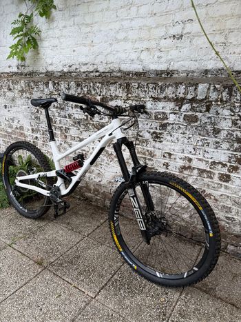 Used Commencal Clash SRAM X01 Eagle 2025 MTB