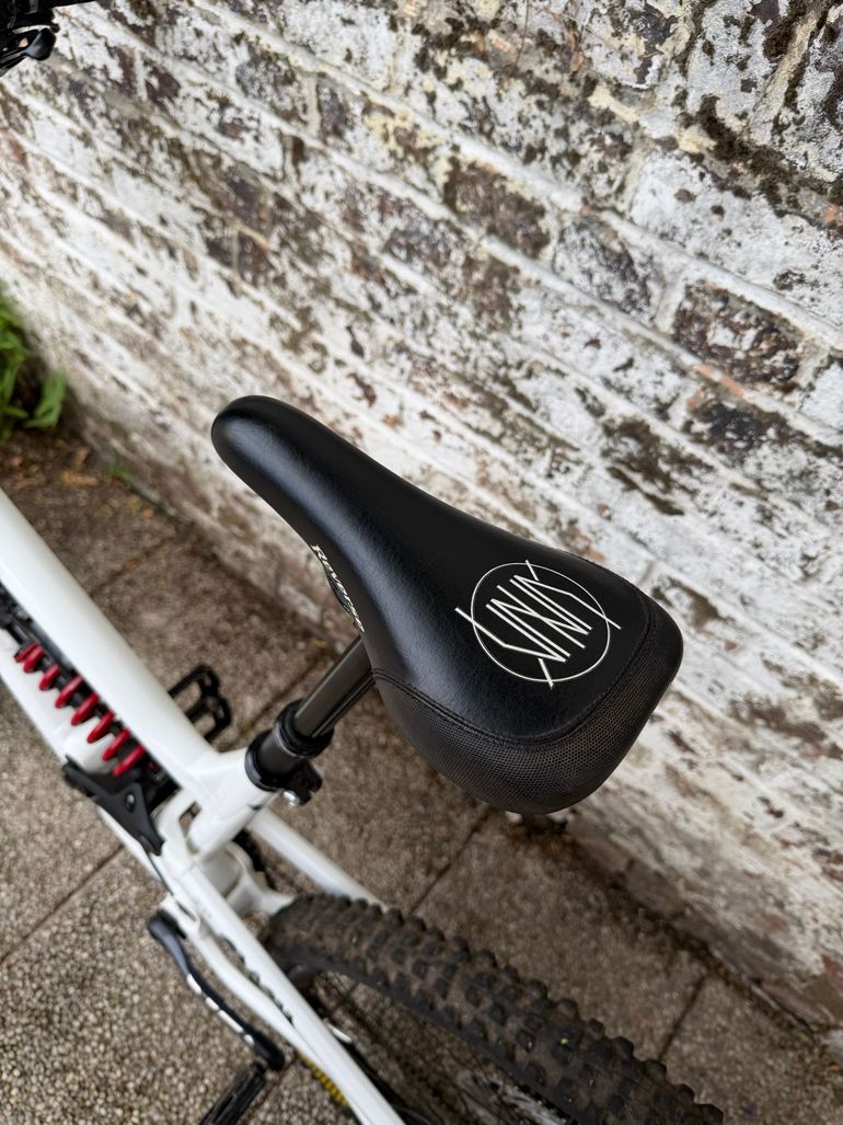 Commencal Clash SRAM X01 Eagle 2025 Mountainbike d'occasion — image 12 sur 19