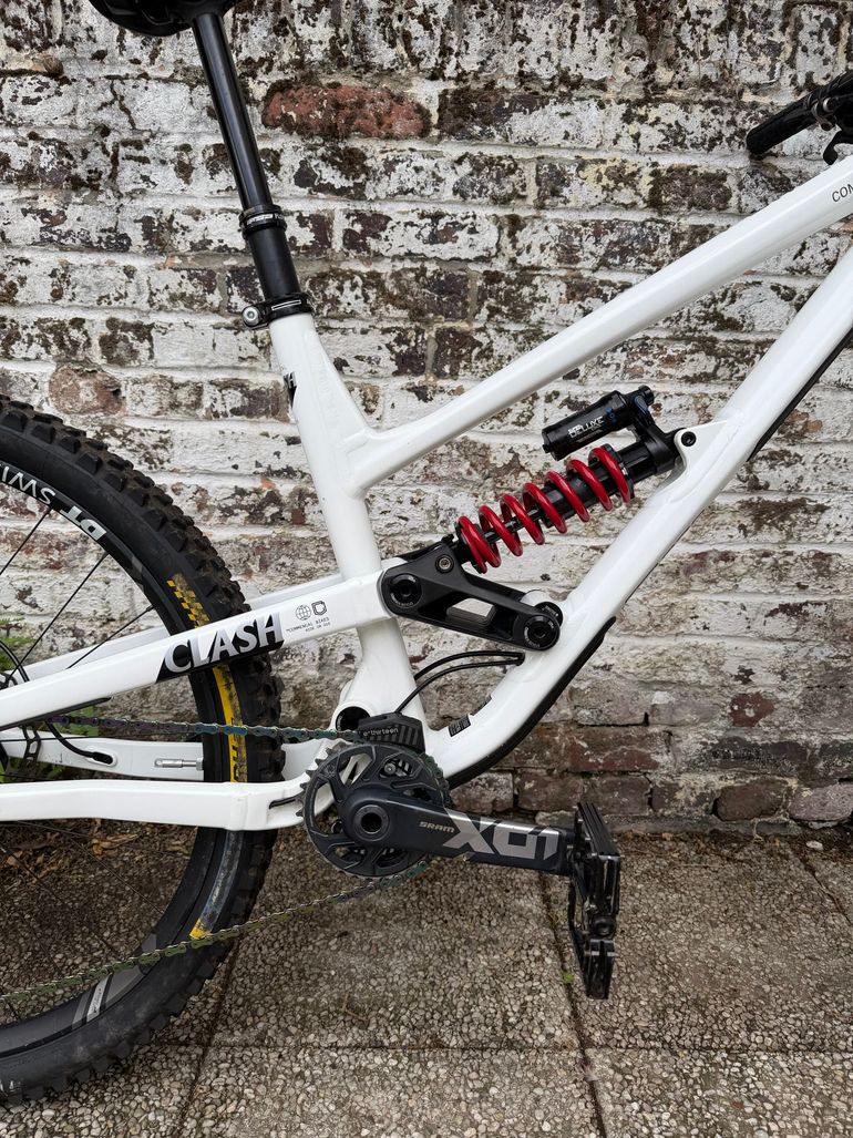 Commencal Clash SRAM X01 Eagle 2025 Mountainbike d'occasion — image 4 sur 19