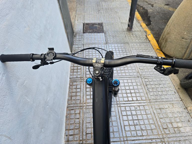 YT Industries Jeffsy CORE 5 29 2024 2024 Mountainbike usato, Nero — immagine 5 di 12