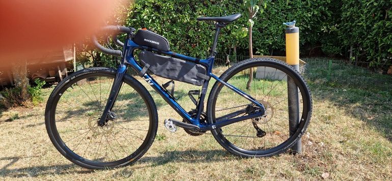 Použité Giant Revolt Advanced 2 2024 2024 Road & Gravel — obrázek 2 z 6