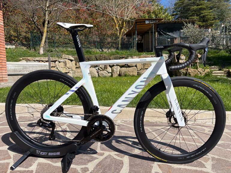 Gebrauchtes Canyon Aeroad CFR Di2 2025 2025 Road & Gravel, Weiß — Bild 11 von 12