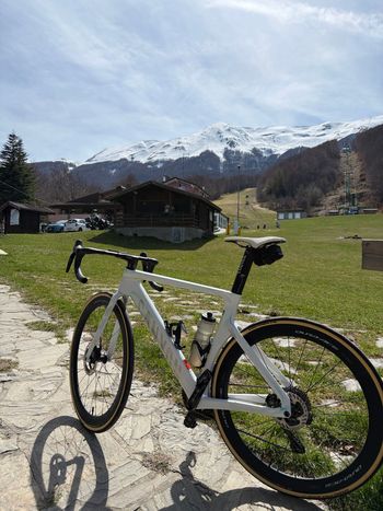 Gebrauchtes Canyon Aeroad CFR Di2 2025 2025 Road & Gravel, Weiß — Bild 8 von 12