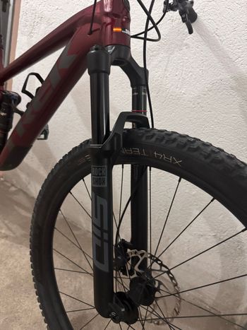 Brugt Trek Top Fuel 8 2023 2023 Mountainbike — billede 12 af 14