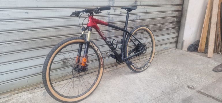 Scott Scale 910 2018 2018 Mountainbike usato, Rosso — immagine 2 di 6