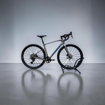 Używany Giant Revolt Advanced 1 2024 2024 Road & Gravel — zdjęcie 2 z 7