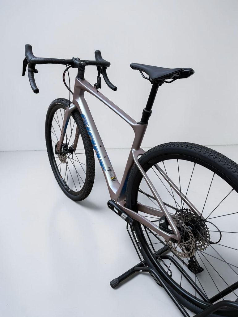Giant Revolt Advanced 1 2024 2024 Road & Gravel usato, Grigio chiaro — immagine 5 di 7