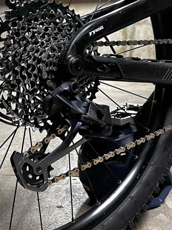 Propain Tyee CF 27.5 Start 2022 2022 Mountainbike usato, Nero — immagine 8 di 9