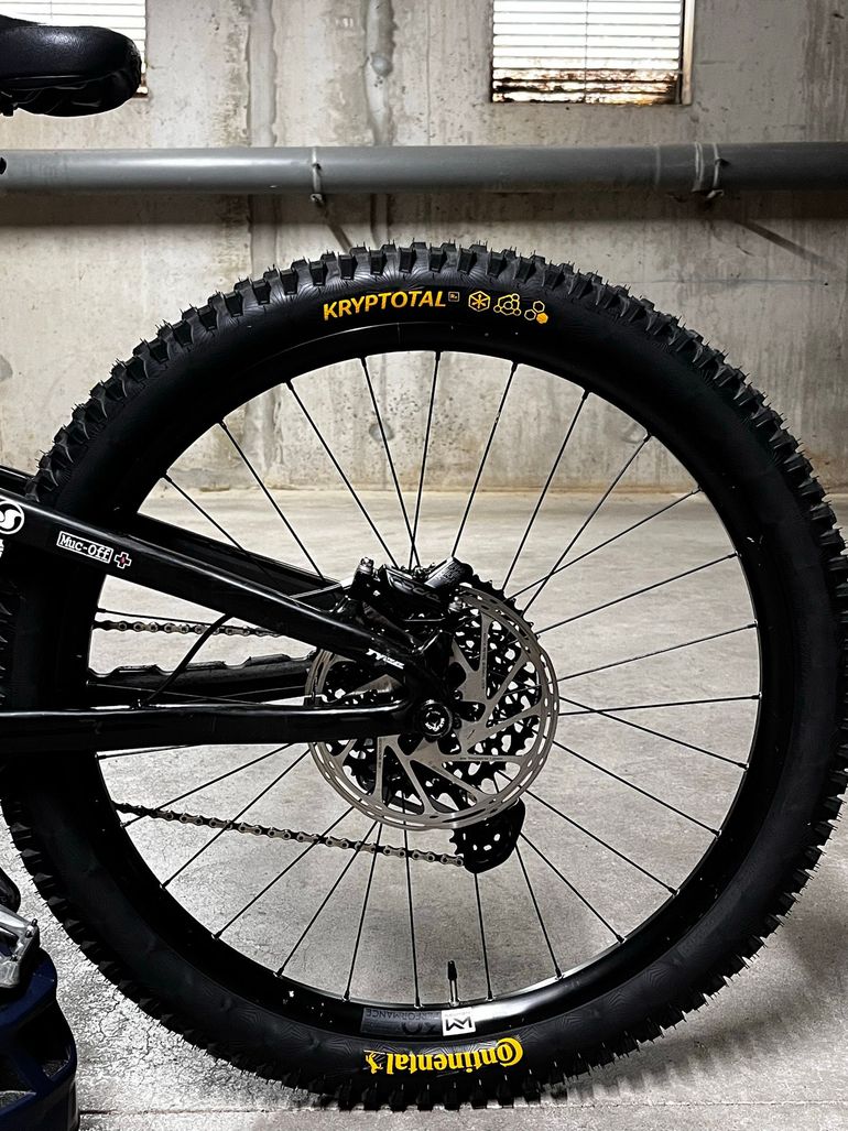 Propain Tyee CF 27.5 Start 2022 2022 Mountainbike usato, Nero — immagine 9 di 9