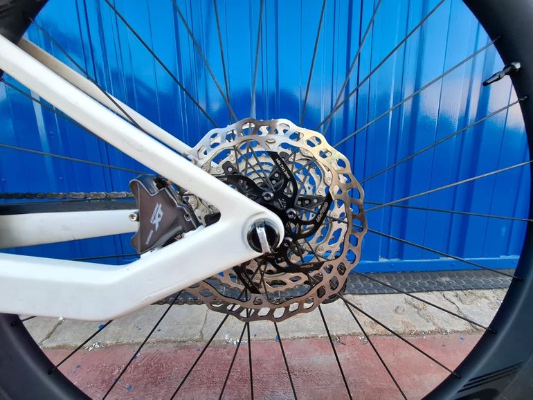 Used Canyon Custom Shimano Deore XT 2021 Mountainbike, White — image 5 of 10